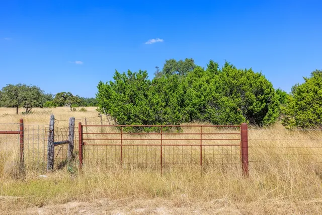 $639,000 | Lot 10 North Laird Road, London, TX 76854