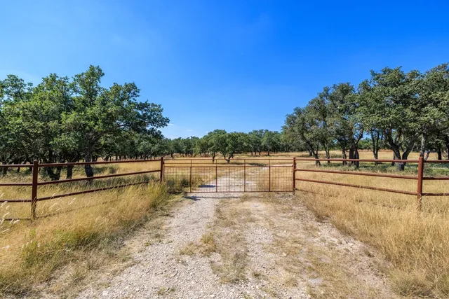 $639,000 | Lot 10 North Laird Road, London, TX 76854