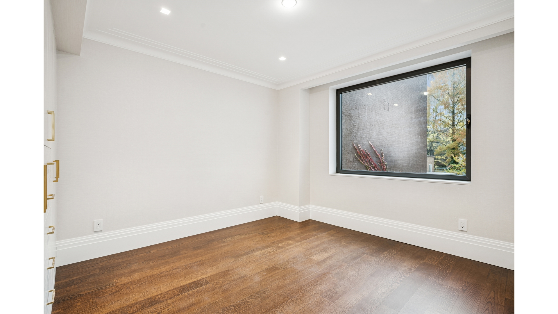 923 5th Avenue, Unit 4A Manhattan, NY 10021 - Photo 9 of 11