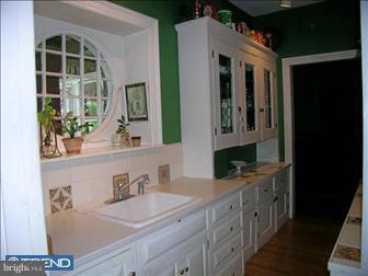 250 Radnor Street Road Wayne, PA 19087 - Photo 4 of 6 Kitchen