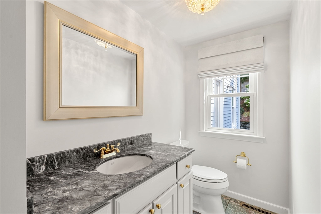 45 Hancock Street Lexington, MA 02420 - Photo 14 of 41