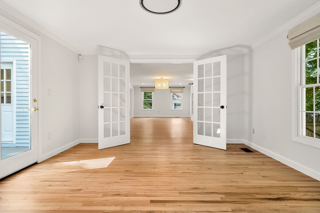 45 Hancock Street Lexington, MA 02420 - Photo 5 of 41