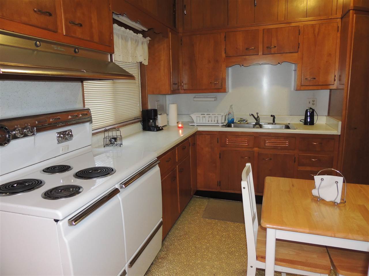1832 Rural Avenue Huntington, WV 25701 - Photo 2 of 12 Gallery Image 2