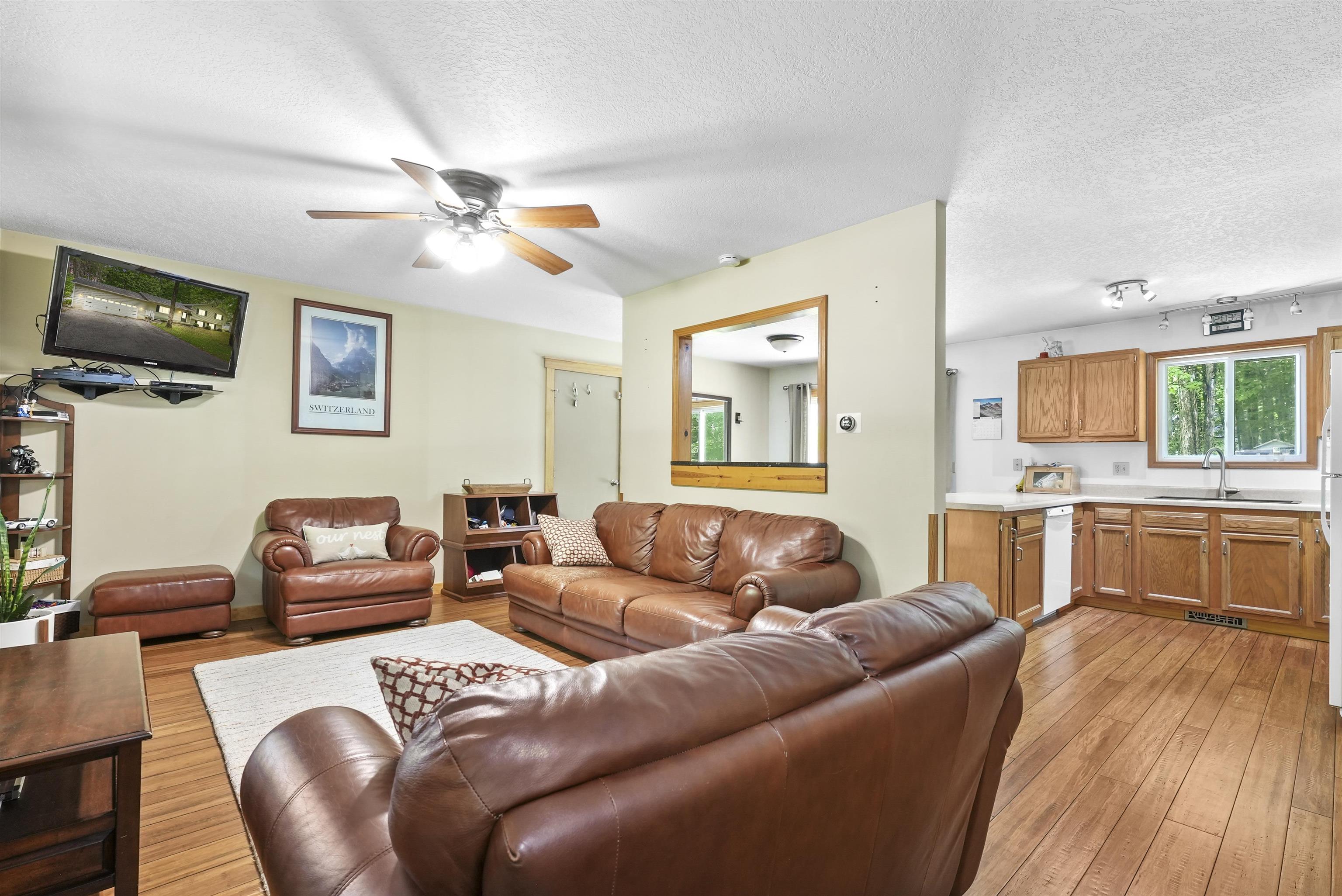 19040 Ridgeview Lane Lake Ann, MI 49650 - Photo 5 of 34 1922897-cd30df96-fdef-4323-83dc-e0e97289b8e0.JPG