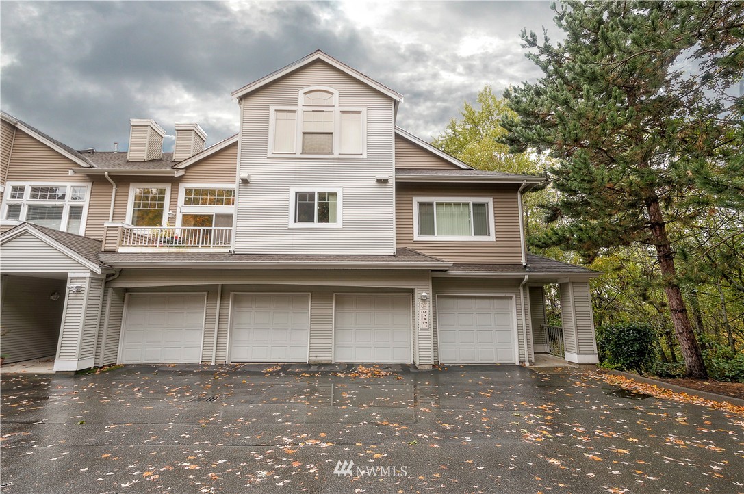 420 South 46th Place, Unit F Renton, WA 98055 - Photo 1 of 14