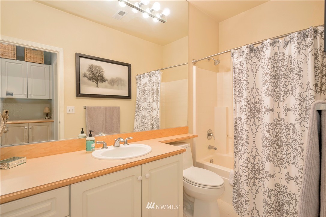 420 South 46th Place, Unit F Renton, WA 98055 - Photo 12 of 14