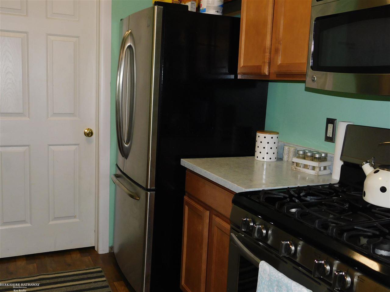 20672 Dunham Road Clinton Township, MI 48038 - Photo 8 of 25 50042834-7.JPG
