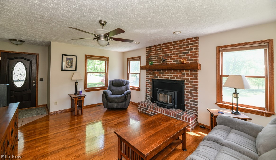 7810 Kennard Road Lodi, OH 44254 - Photo 8 of 35 Love these wood floors!
