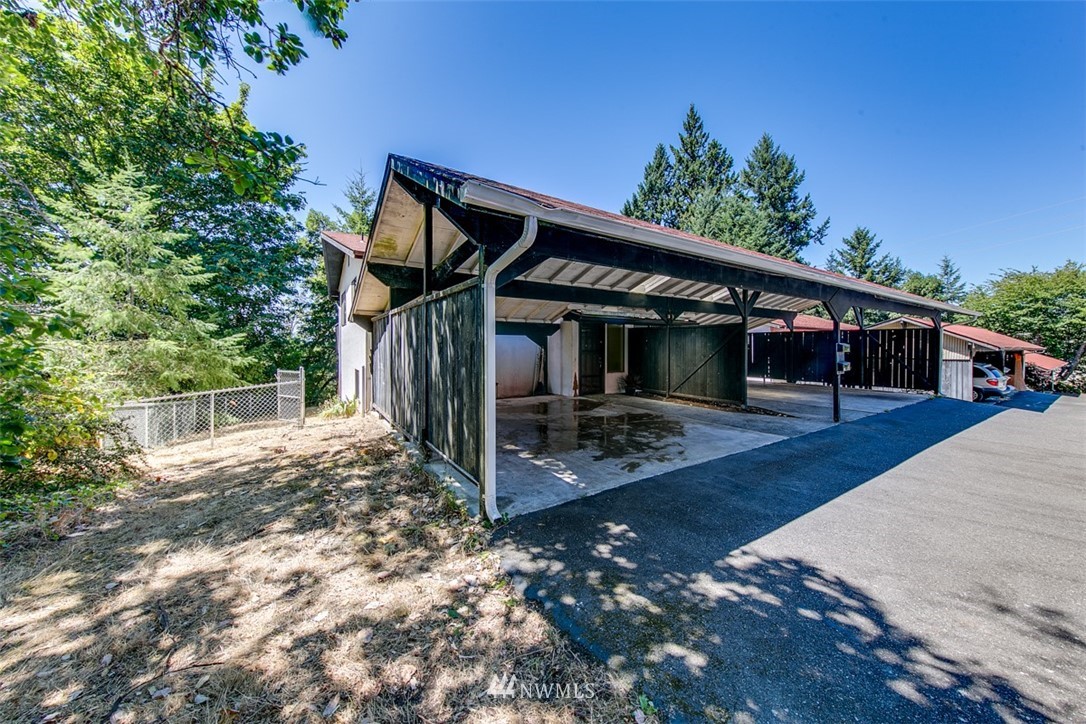 705 Sheridan Road Bremerton, WA 98310 - Photo 1 of 25 front view of a house with a yard