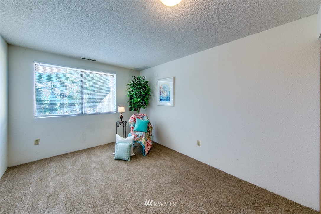 705 Sheridan Road Bremerton, WA 98310 - Photo 19 of 25 a view of wooden floor in a room
