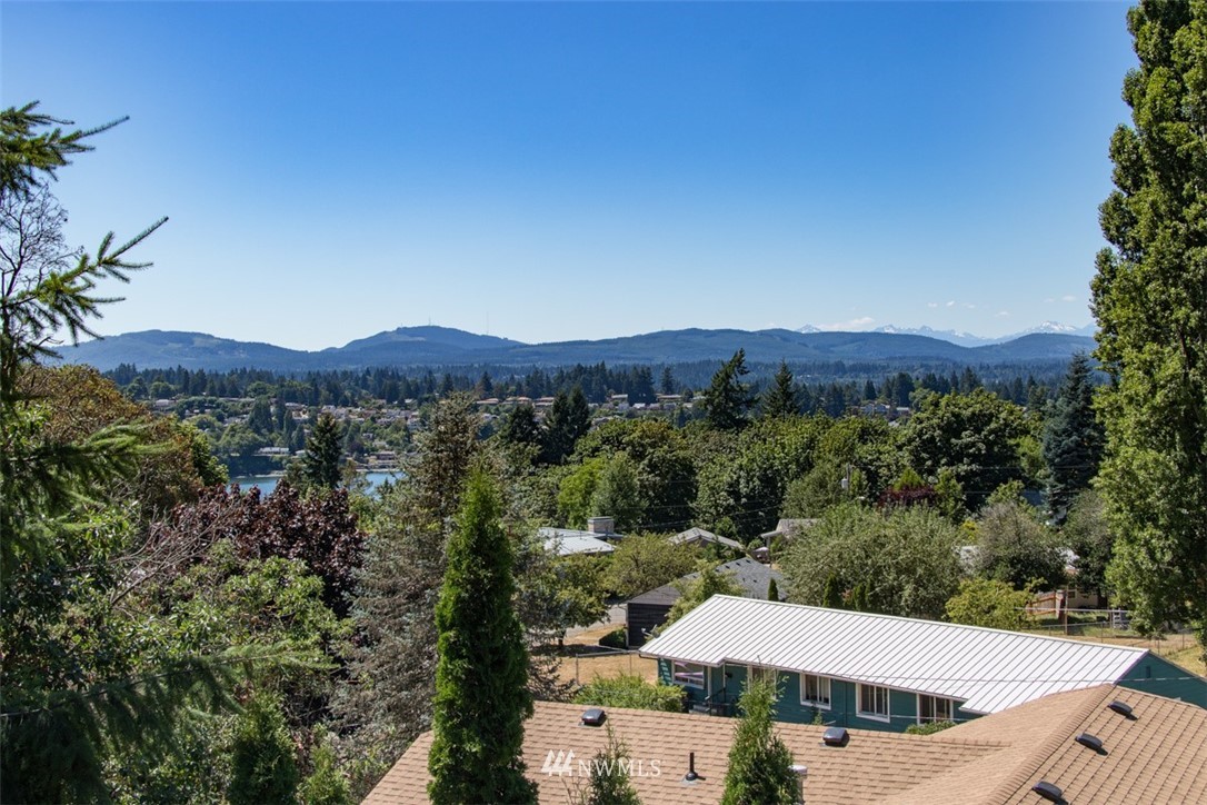 705 Sheridan Road Bremerton, WA 98310 - Photo 24 of 25 an aerial view of a house and yard