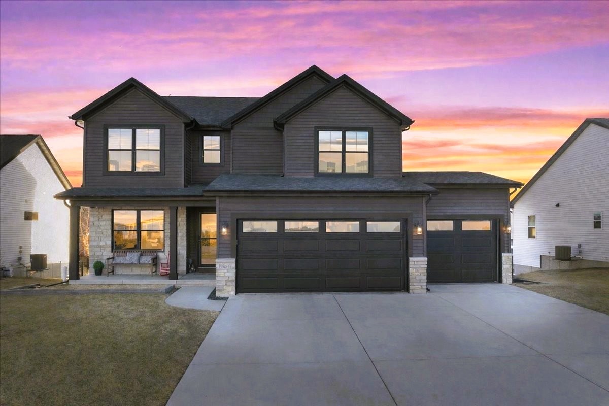 2625 Shale Road Normal, IL 61761 - Photo 1 of 60