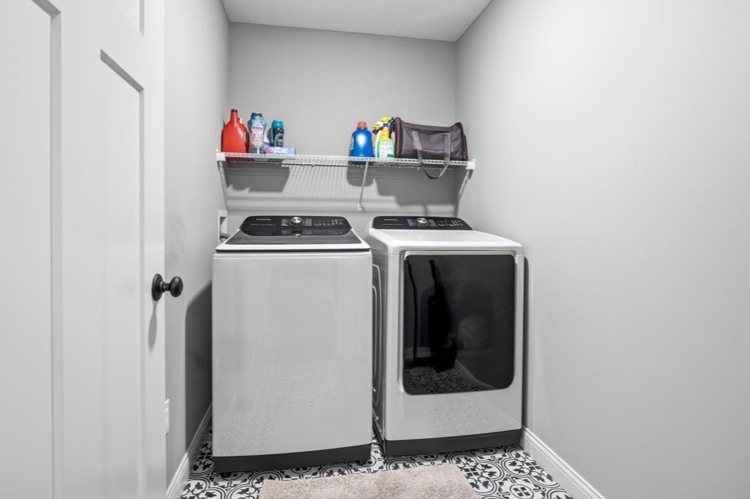 2625 Shale Road Normal, IL 61761 - Photo 49 of 60 a utility room with dryer and washer