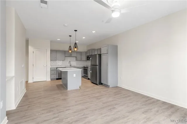 $2,400 | 5712 Main Street, Unit 220, Amherst, NY 14221