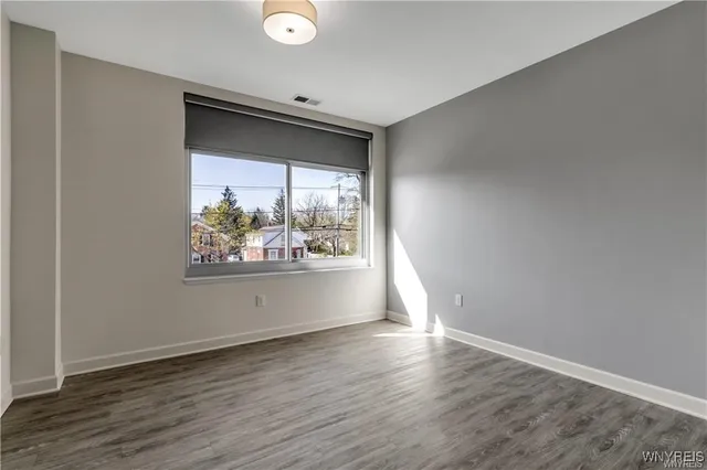 $2,400 | 5712 Main Street, Unit 220, Amherst, NY 14221