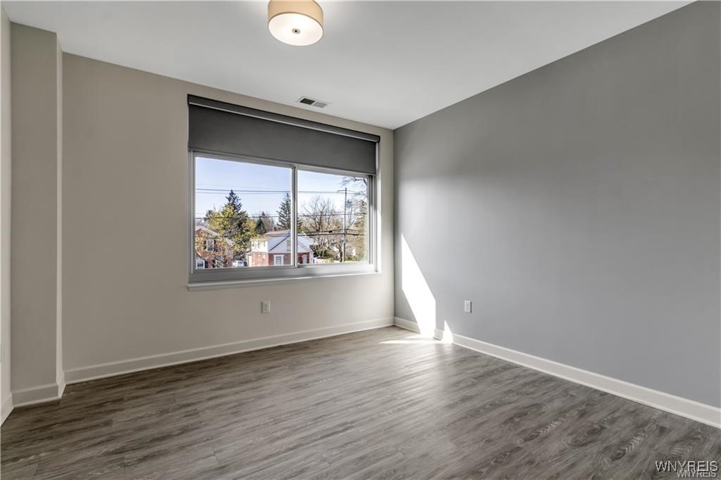 5712 Main Street, Unit 220 Amherst, NY 14221 - Photo 10 of 21