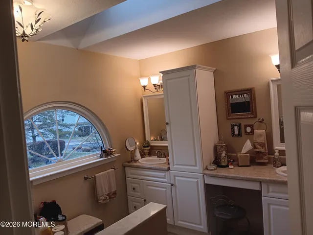 $685,000 | 29 Tall Oaks Court, Unit 2901, Old Bridge, NJ 08857