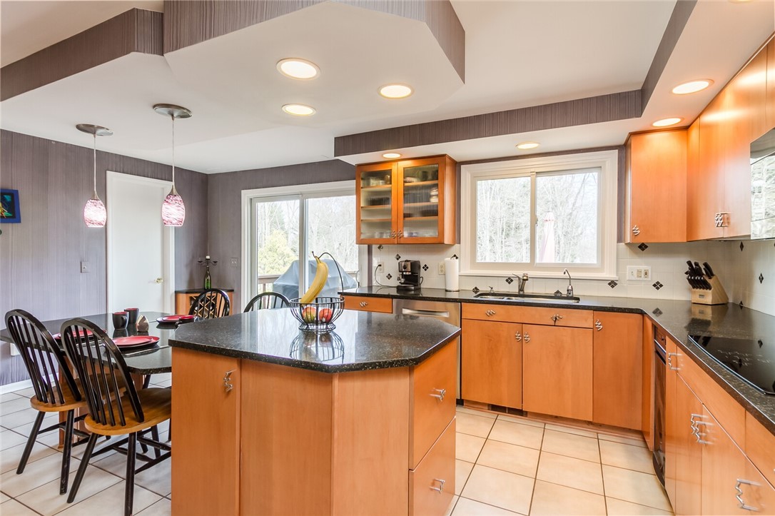 37 Greylock Ridge Pittsford, NY 14534 - Photo 11 of 27