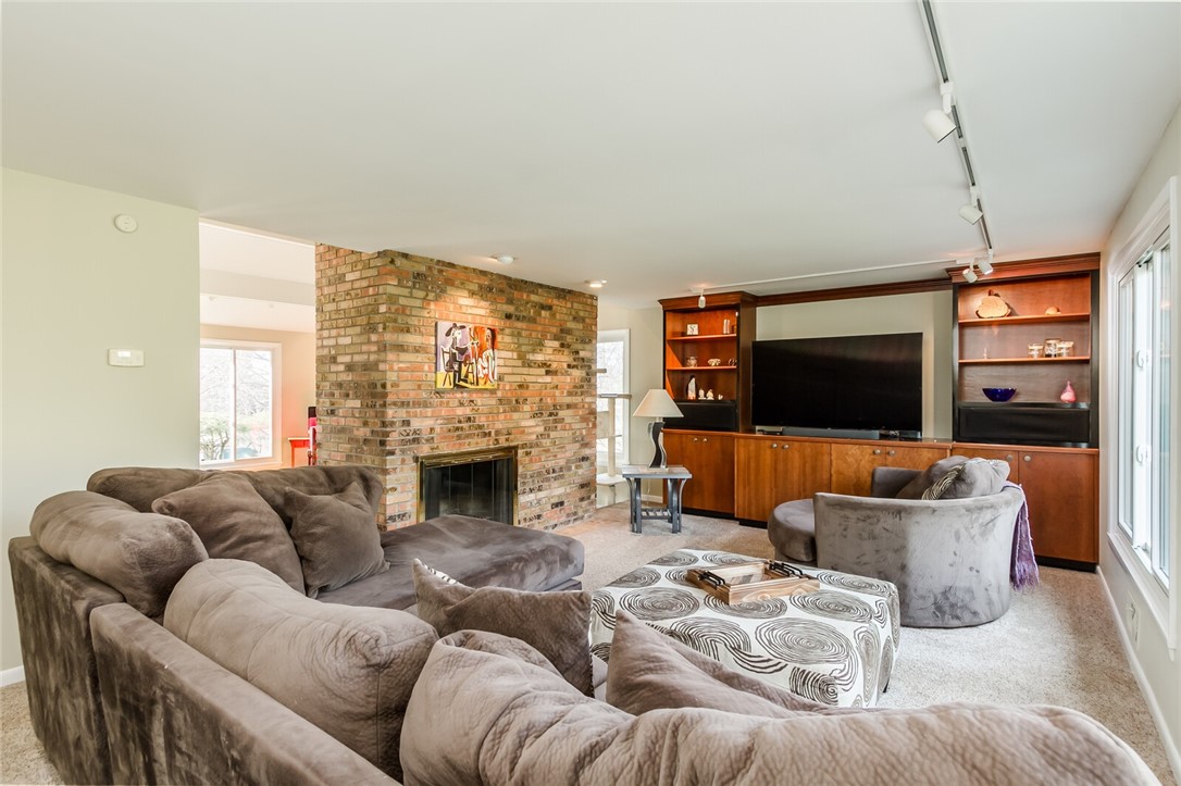 37 Greylock Ridge Pittsford, NY 14534 - Photo 9 of 27