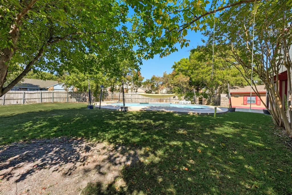 9101 Denver Street Rowlett, TX 75088 - Photo 35 of 40 a view of yard with green space