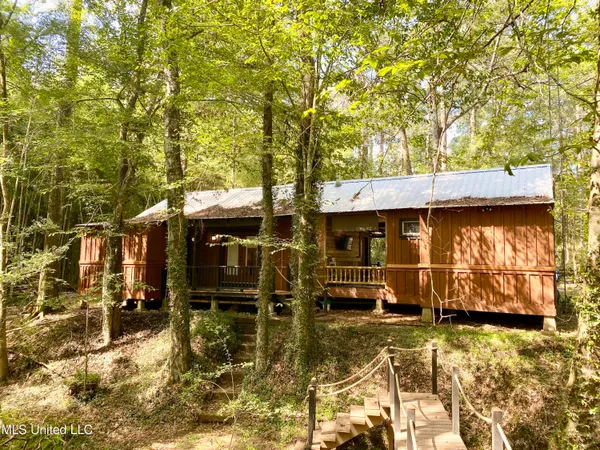 $249,000 | 140 Westover Drive, Hazlehurst, MS 39083