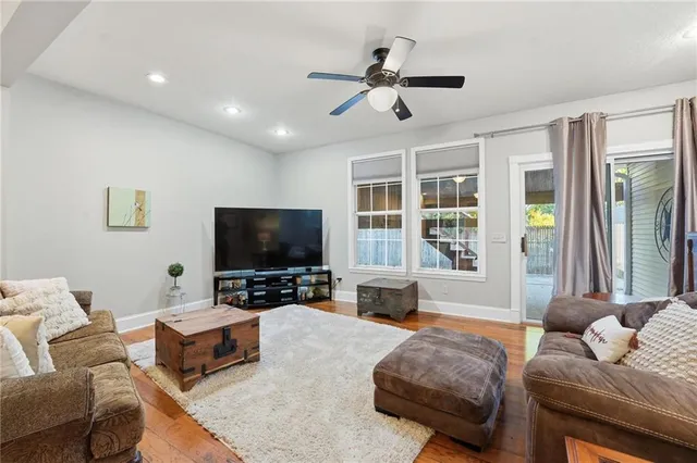 $769,000 | 204 Southwest 2nd Street, Lee's Summit, MO 64063