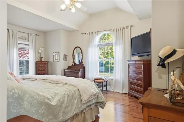 $769,000 | 204 Southwest 2nd Street, Lee's Summit, MO 64063