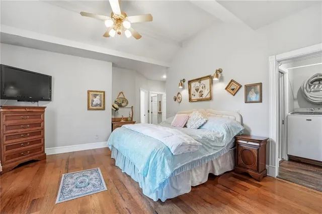 $769,000 | 204 Southwest 2nd Street, Lee's Summit, MO 64063