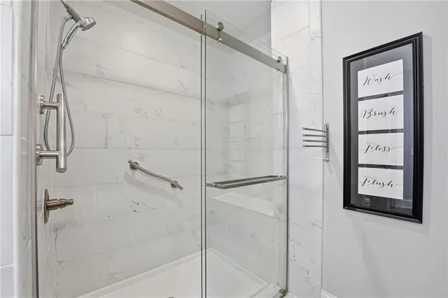 $769,000 | 204 Southwest 2nd Street, Lee's Summit, MO 64063