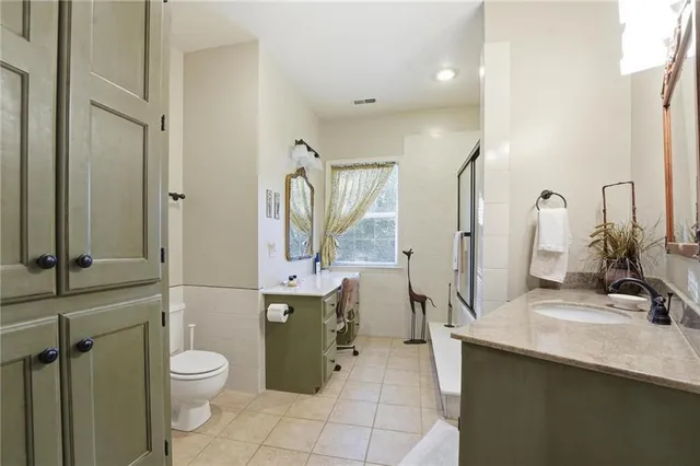 $769,000 | 204 Southwest 2nd Street, Lee's Summit, MO 64063