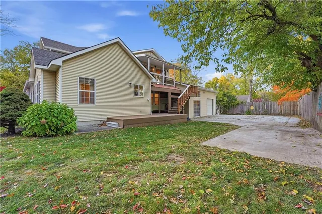 $769,000 | 204 Southwest 2nd Street, Lee's Summit, MO 64063