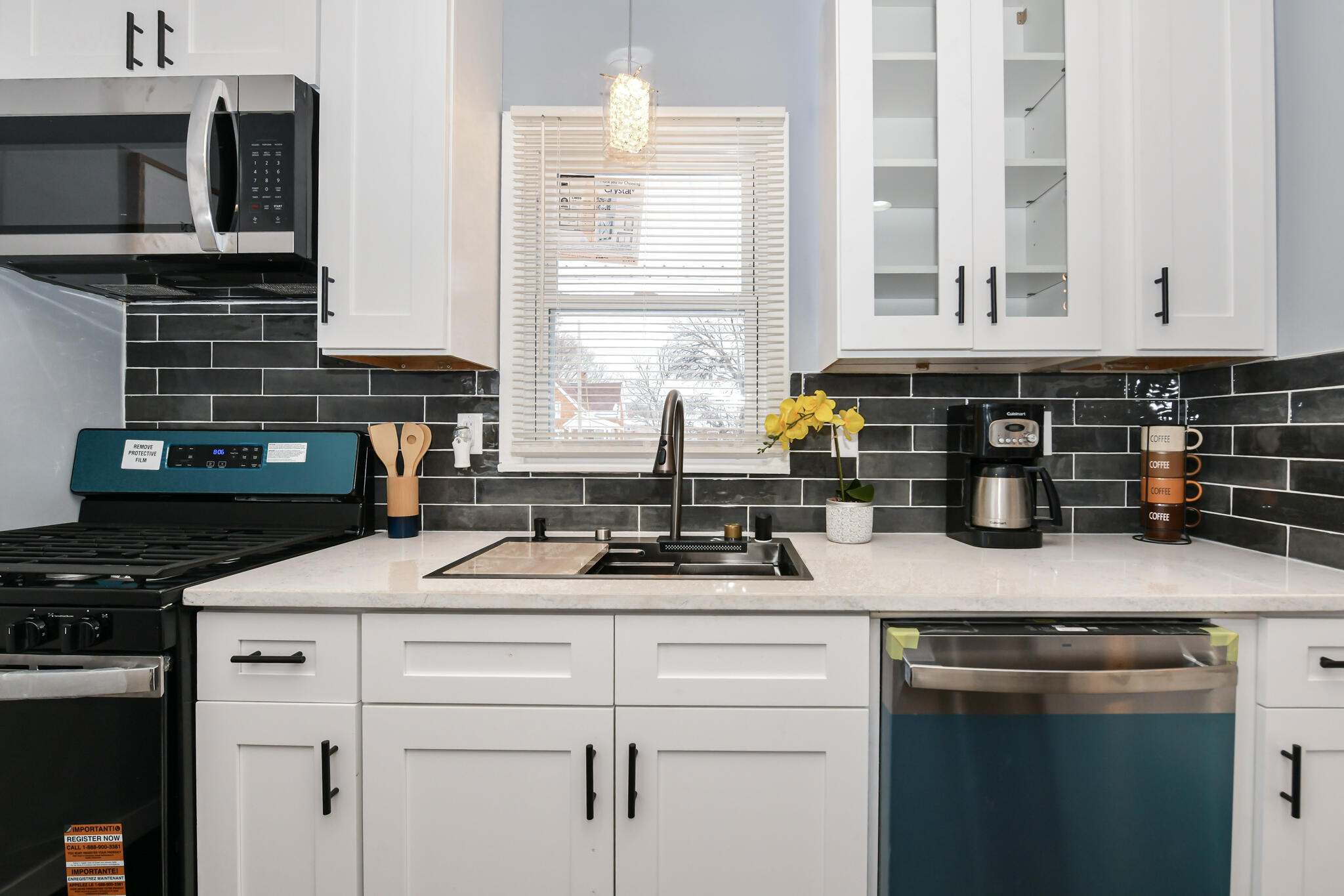 5957 North 64th Street Milwaukee, WI 53218 - Photo 11 of 36 Kitchen