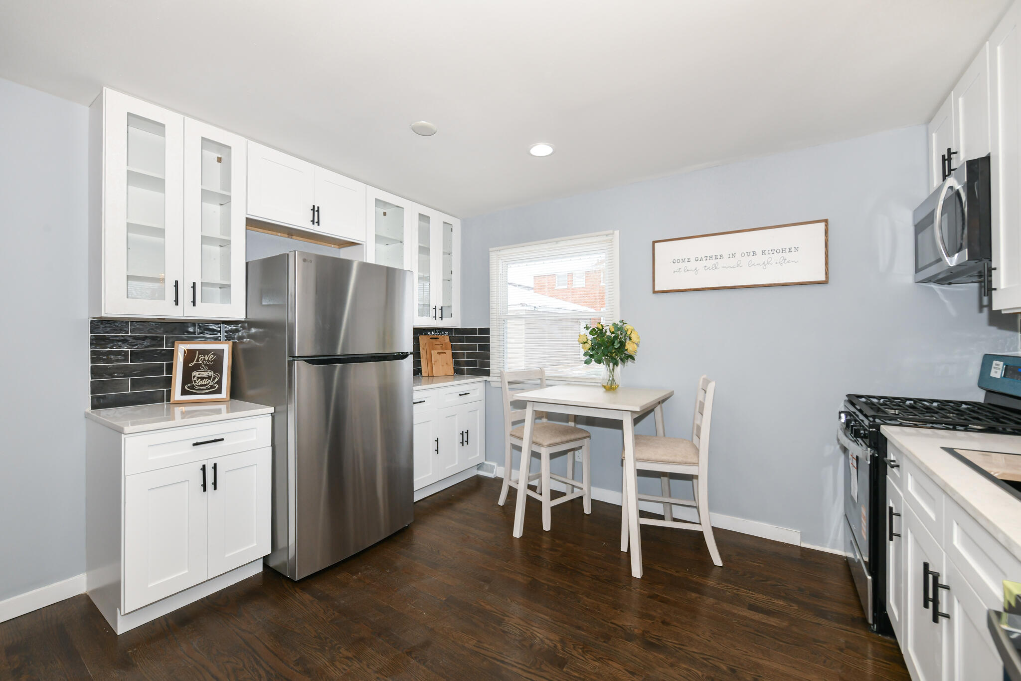 5957 North 64th Street Milwaukee, WI 53218 - Photo 8 of 36 Kitchen