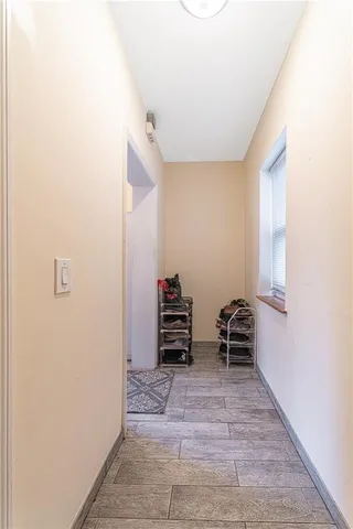 a view of a livingroom with furniture