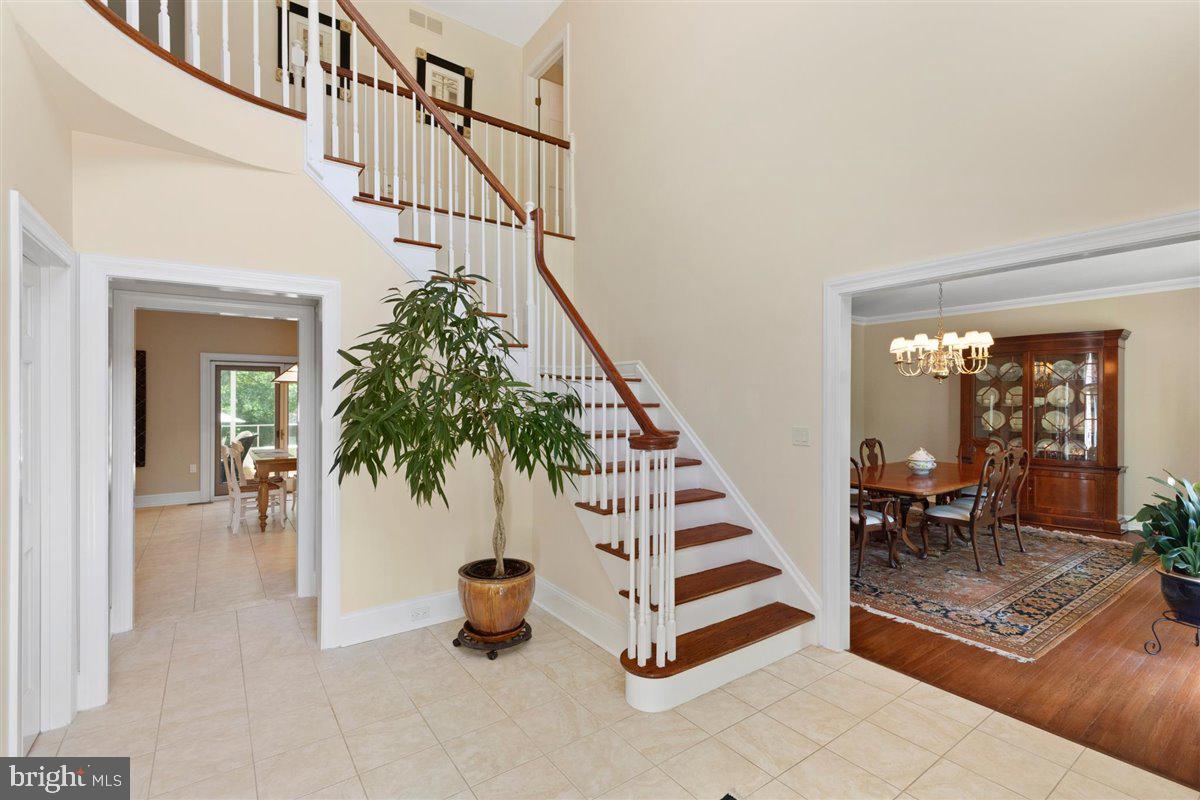 250 Arreton Road Princeton, NJ 08540 - Photo 2 of 41 Foyer