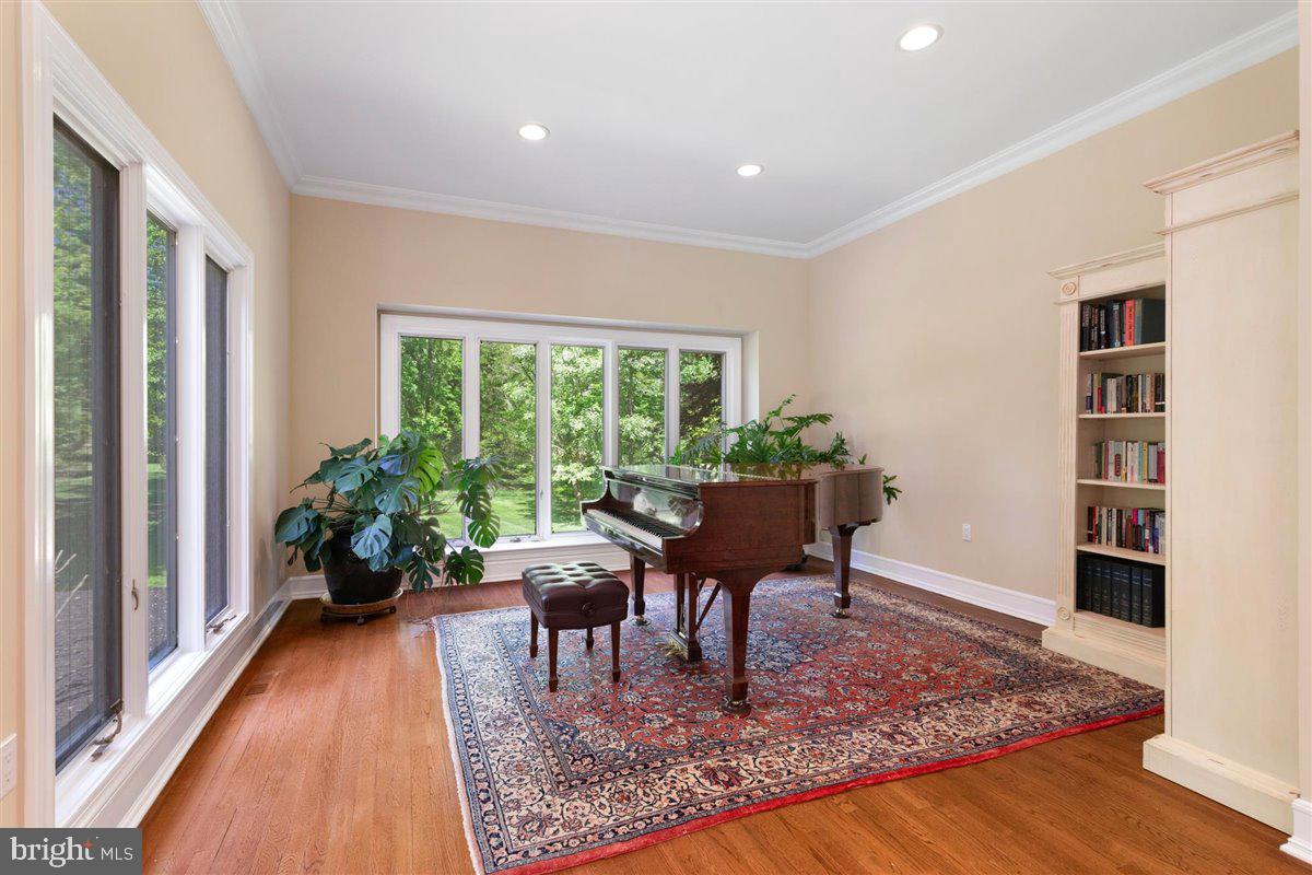 250 Arreton Road Princeton, NJ 08540 - Photo 6 of 41 Sitting room off Living Room