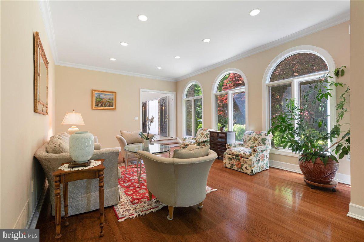 250 Arreton Road Princeton, NJ 08540 - Photo 7 of 41 Living Room