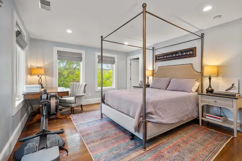 $1,049,000 | 435 East 3rd Street, Unit 2, Boston, MA 02127