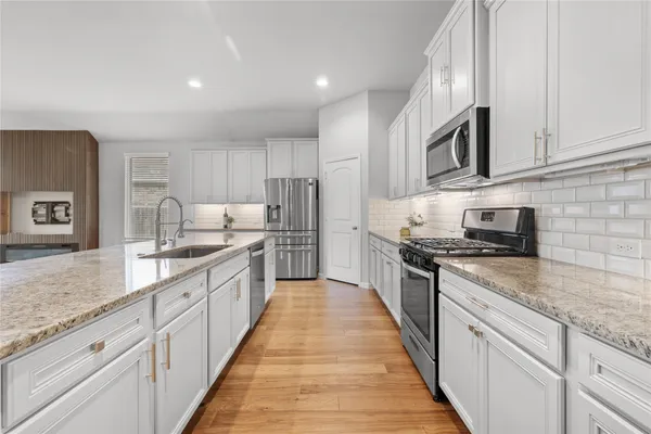 $2,949 | 18102 Humber River Lane, Houston, TX 77044
