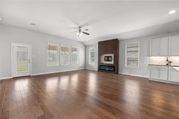 $2,949 | 18102 Humber River Lane, Houston, TX 77044
