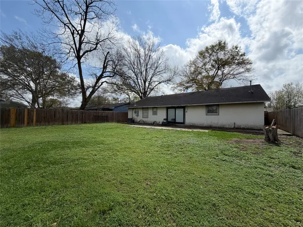 $1,695 | 6402 Tarna Lane, Houston, TX 77074