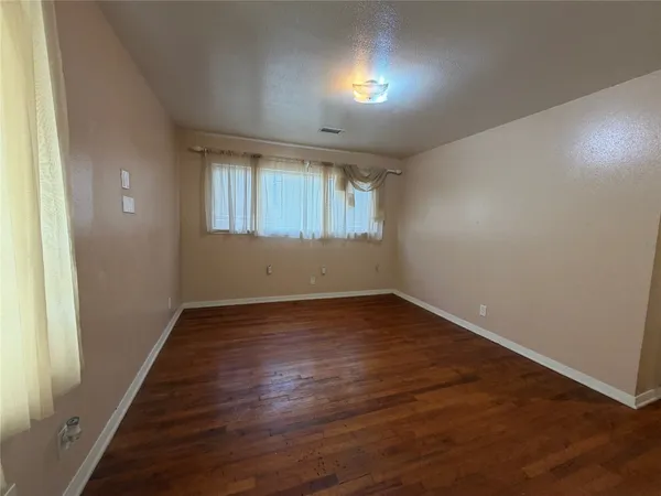 $1,695 | 6402 Tarna Lane, Houston, TX 77074