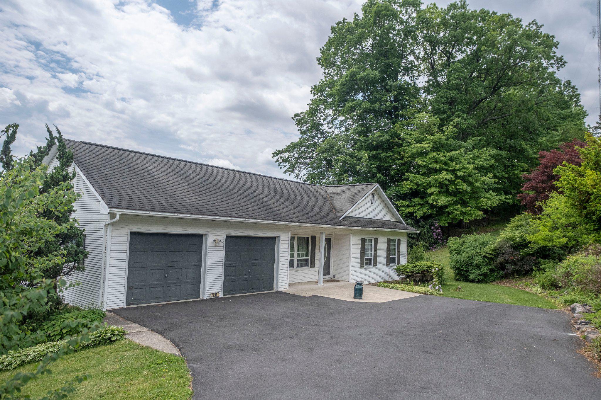 505 Big Ridge Road Lewistown, PA 17044 - Photo 2 of 31 Front entrance