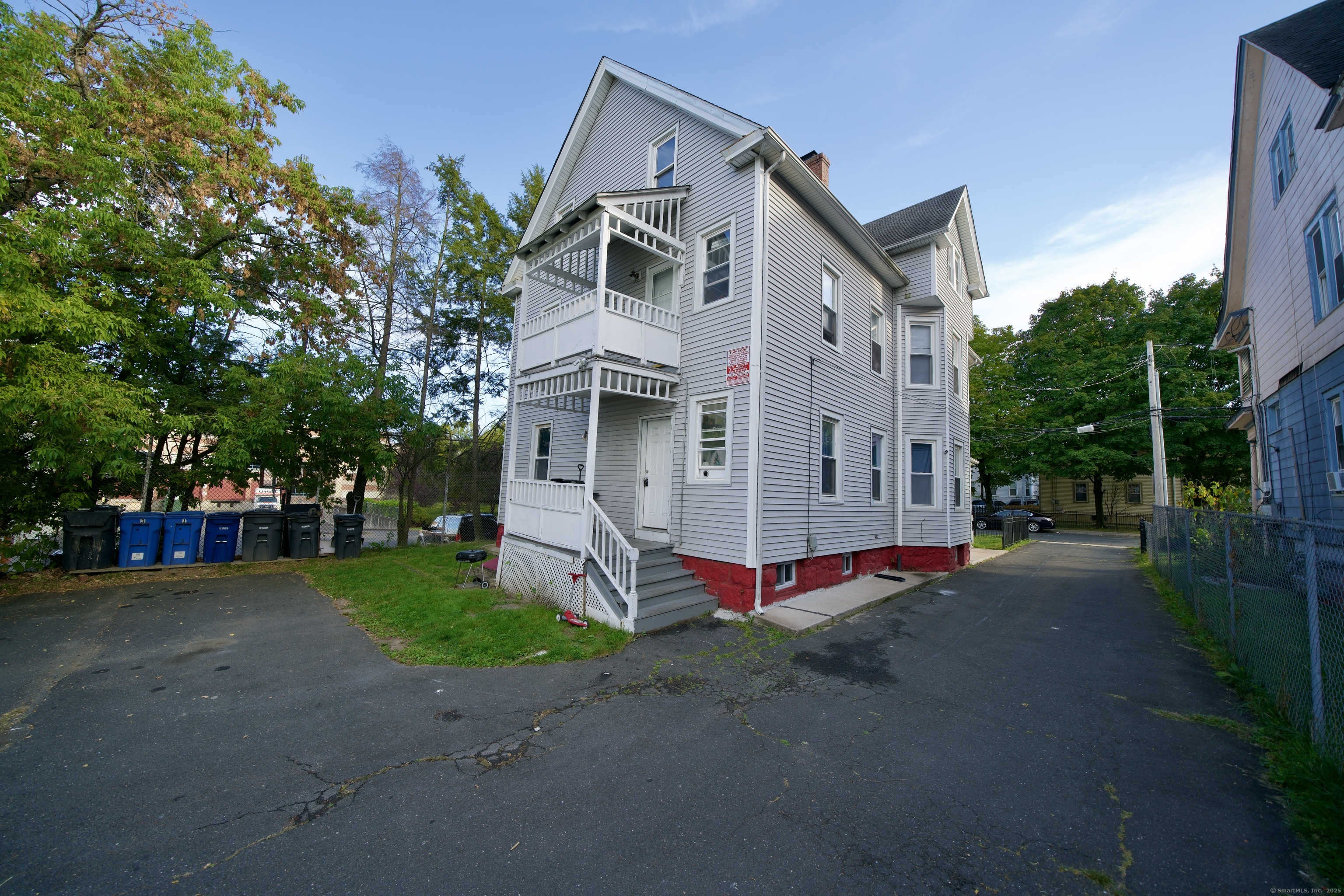 96 Sargeant Street Hartford, CT 06105 - Photo 4 of 37