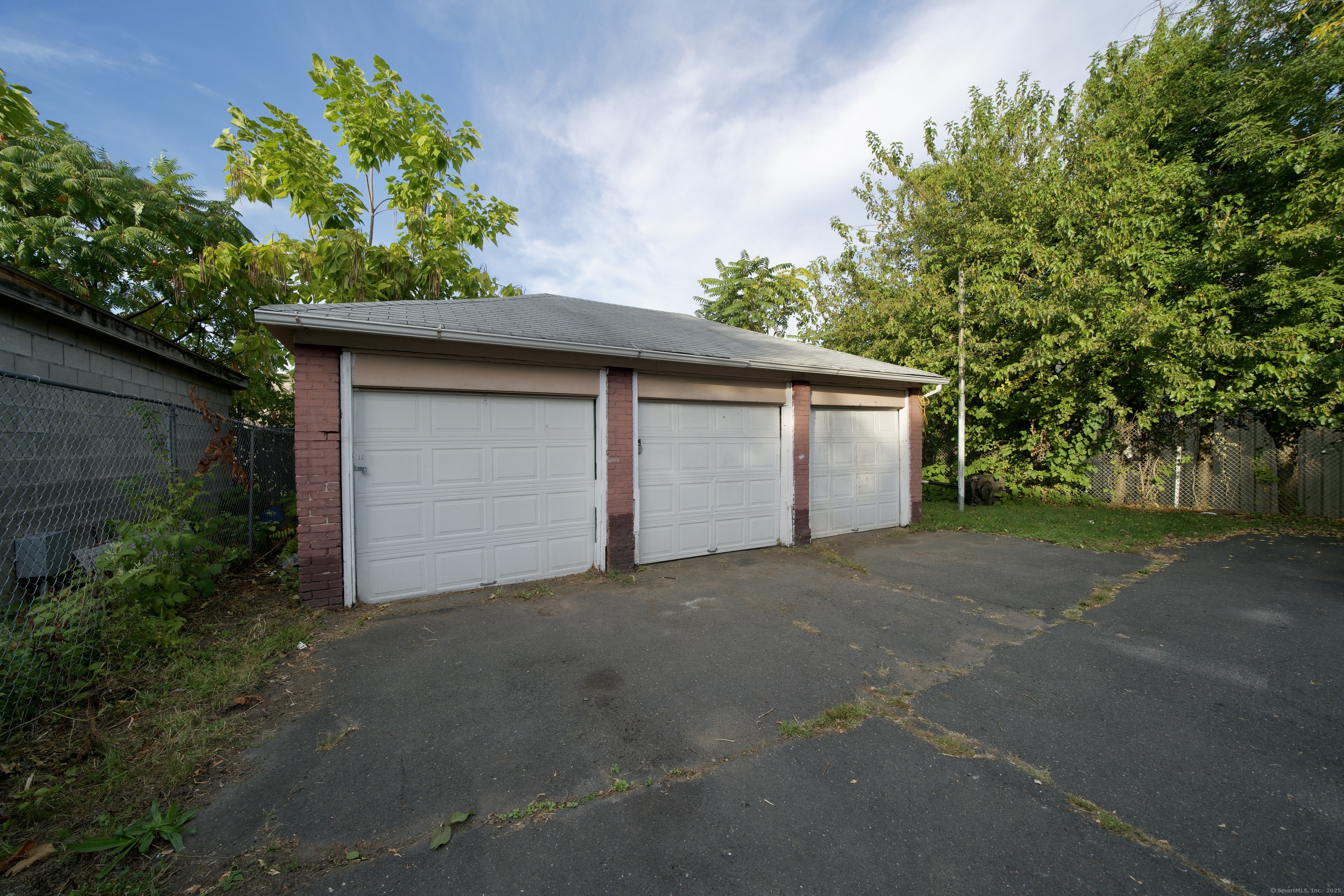 96 Sargeant Street Hartford, CT 06105 - Photo 5 of 37