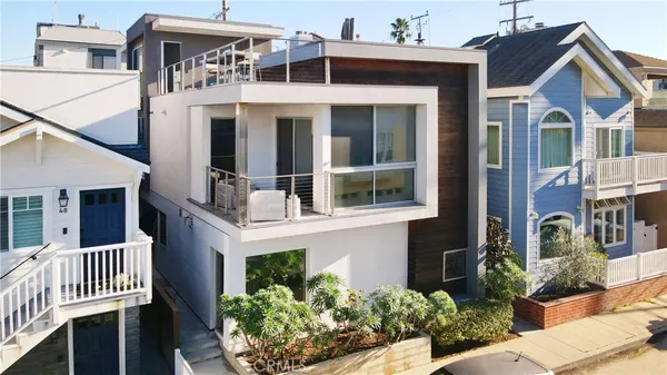 $2,498,000 | 44 61st Place, Long Beach, CA 90803