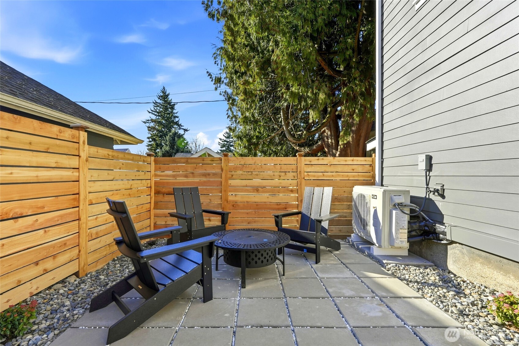 215 North 58th Street Seattle, WA 98103 - Photo 27 of 32