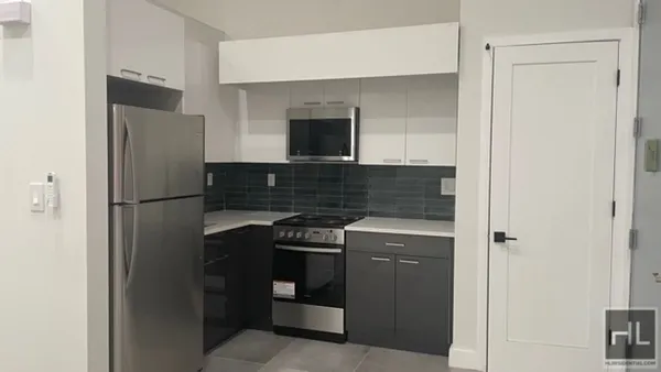 $2,000 | 237 Utica Avenue, Unit 1F | Crown Heights