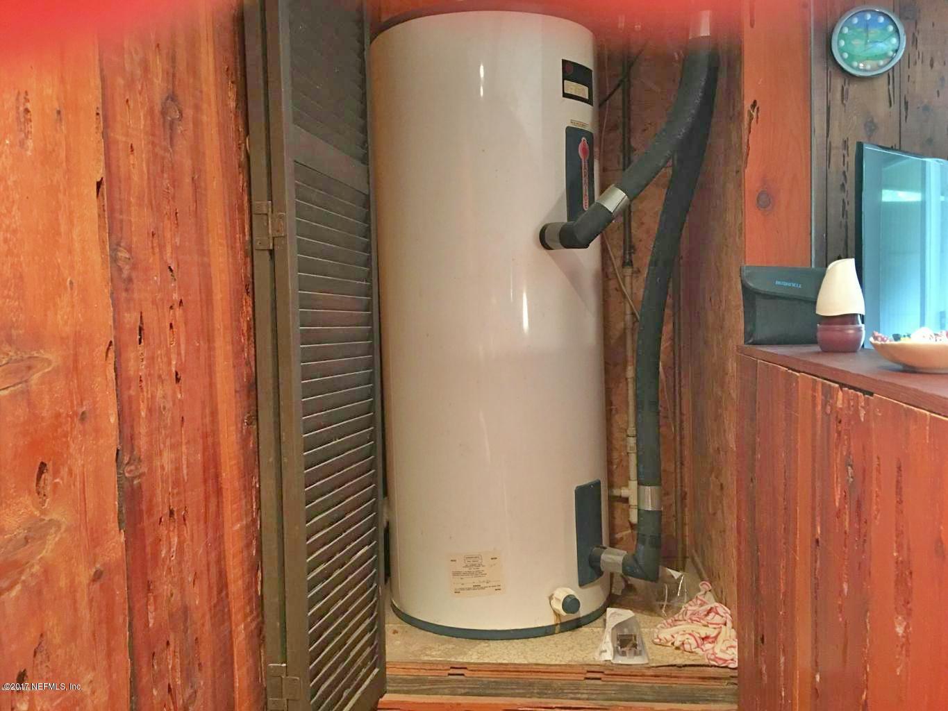 36730 Dyal Road Callahan, FL 32011 - Photo 23 of 37 100 Gallon Water Heater!