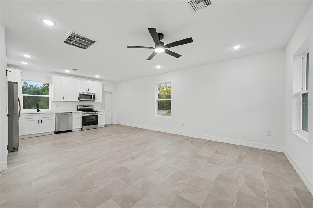 2922 West Perry Road Avon Park, FL 33825 - Photo 5 of 32 Gallery Image 5